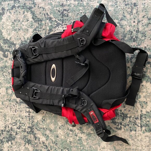 Rare Vintage 2000 Oakley Factory Pilot Utility Bag Red Collectible Backpack - Picture 4 of 16